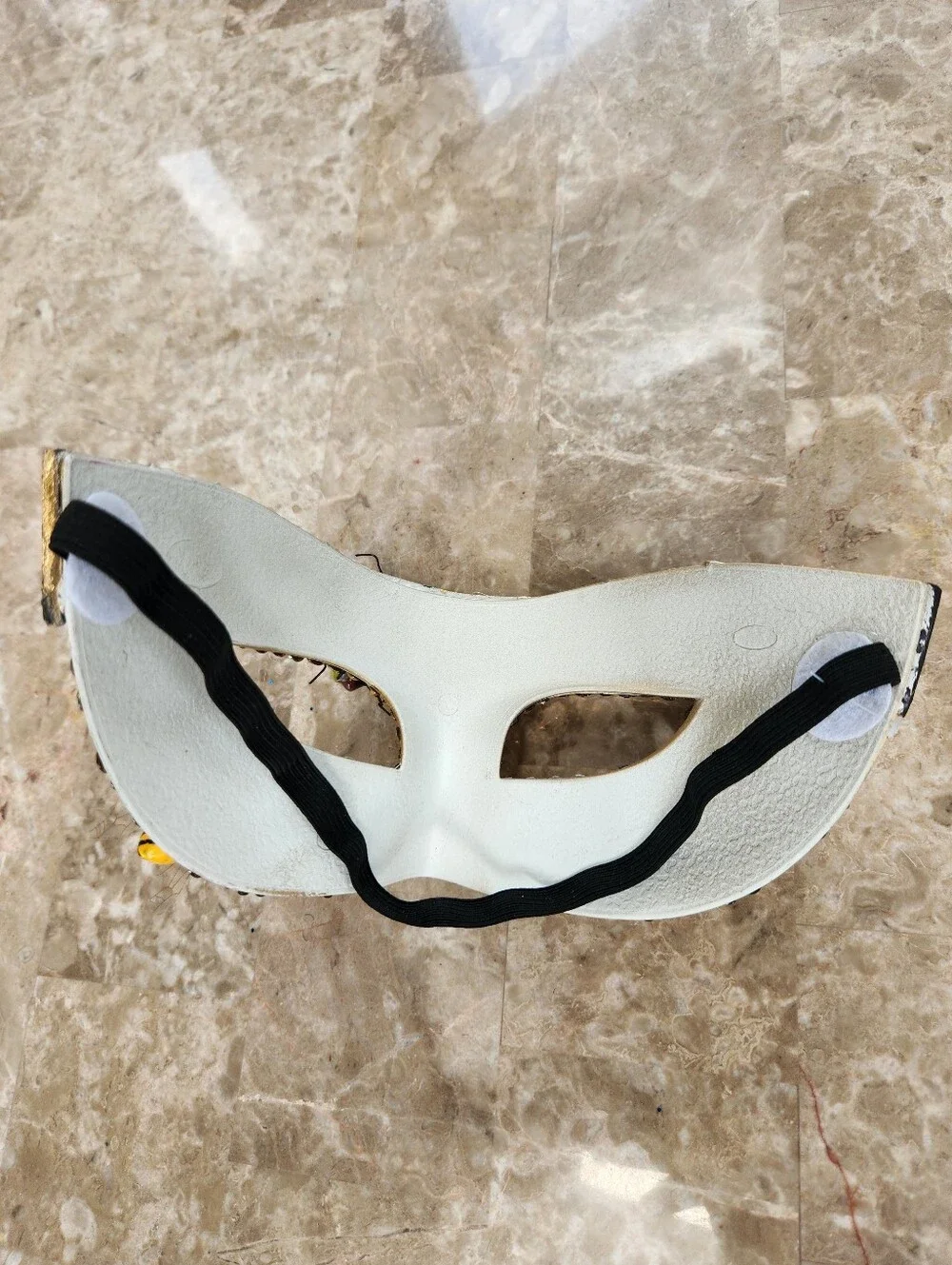 Fun Bumble Bee, Gold Trim Mask